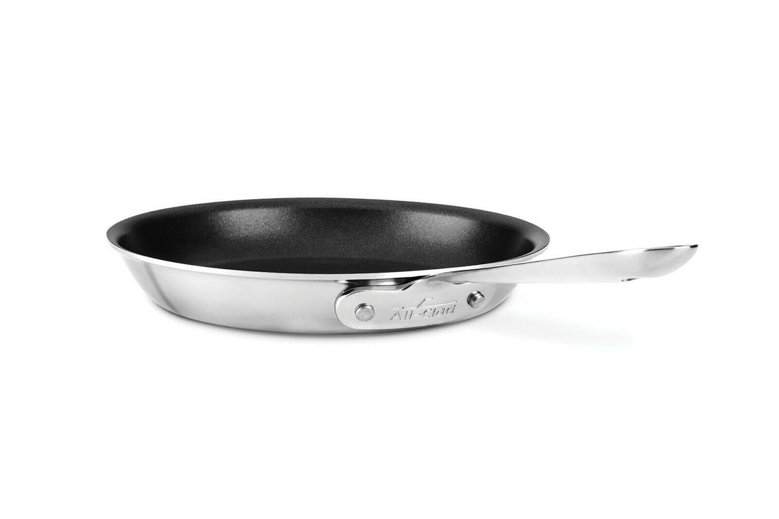 All-Clad D3 Stainless-Steel 9-inch Nonstick Perfect Egg Pan